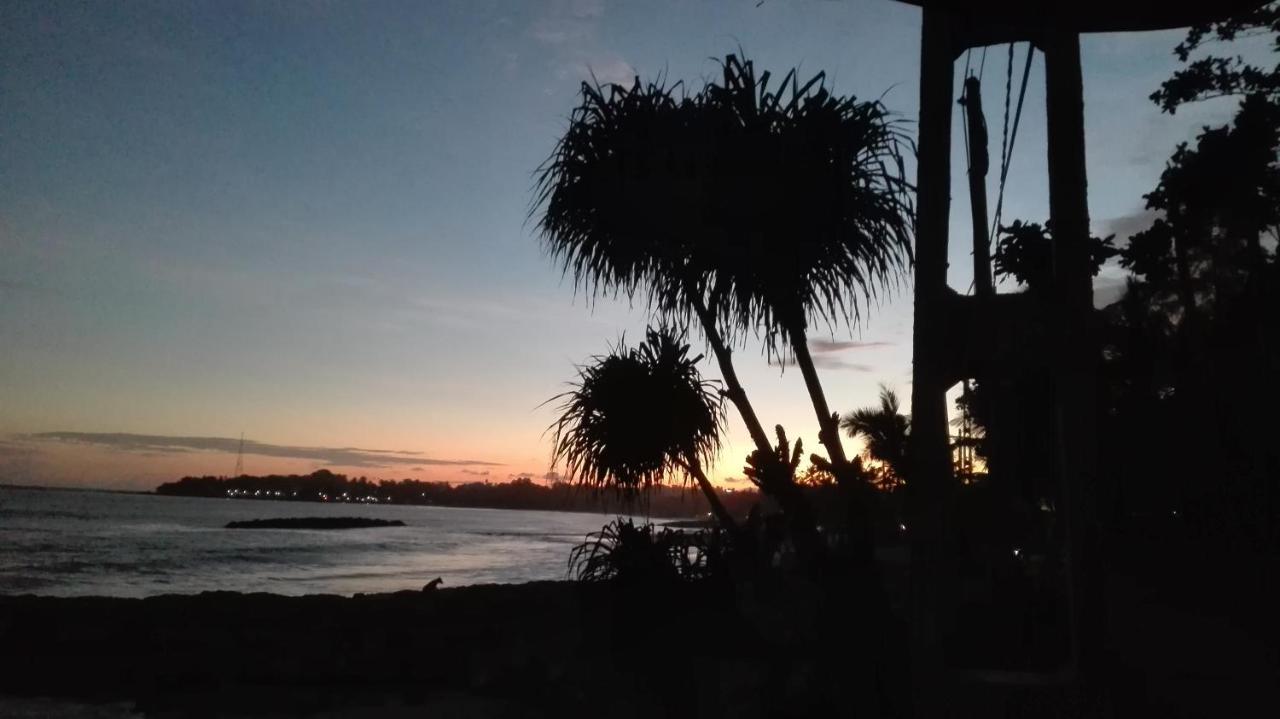 Sunchaser Beach Hotel แทนกาลเล ภายนอก รูปภาพ